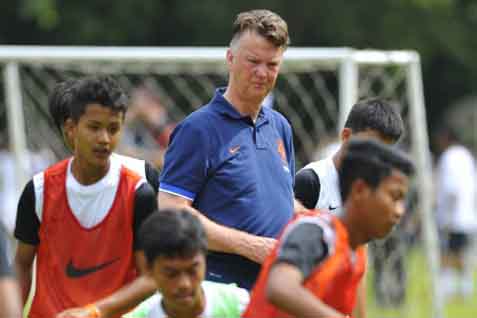  Van Gaal Berharap Liga Champions Ganggu Timnas Spanyol
